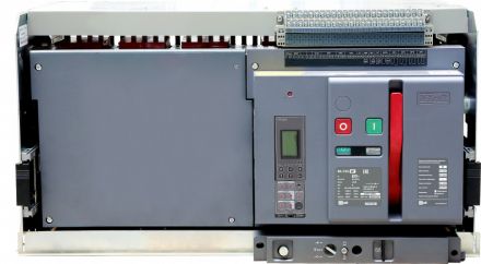 Воздушный авт. выкл. выкатной 3P 6300А 120кА расцепитель Н ВА-733