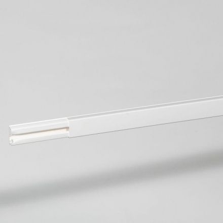 DLPlus Миниплинтус 32x12.5 3м без центральной перегородки