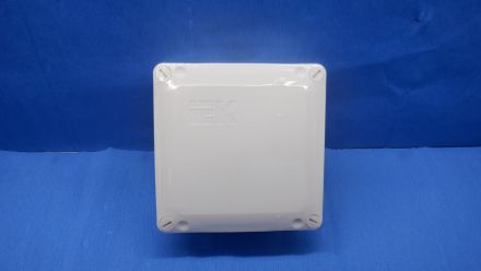 Коробка расп. КМ для о/п 110х110х50мм IP65 6 вв. (7035) IEK